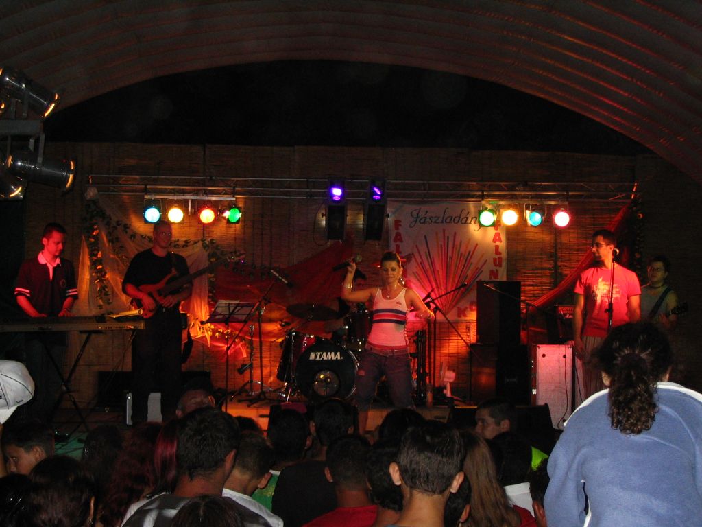 GrooveHouse Élő koncert hangosítás,Jászladány.