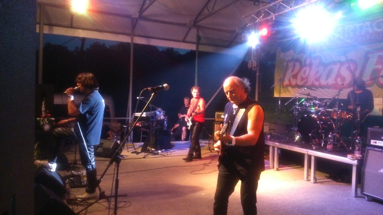 Zagyvarékas Fesztivál 2014 Karthago zenekar élő koncert hangosítás monitorkeveréssel