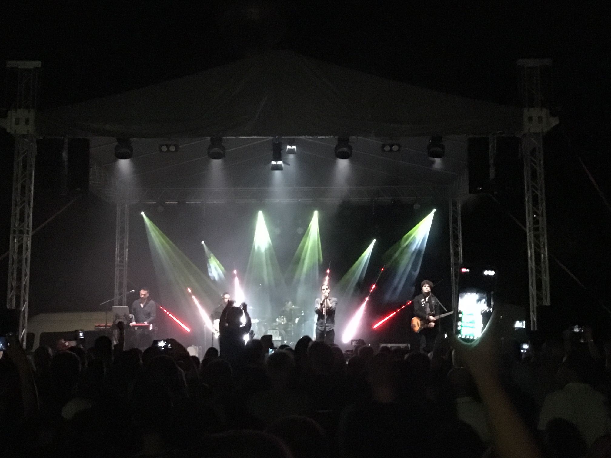 2019 Bagossy Brothers Élő koncert hangosítás, fény, színpadtechnika biztosítása.